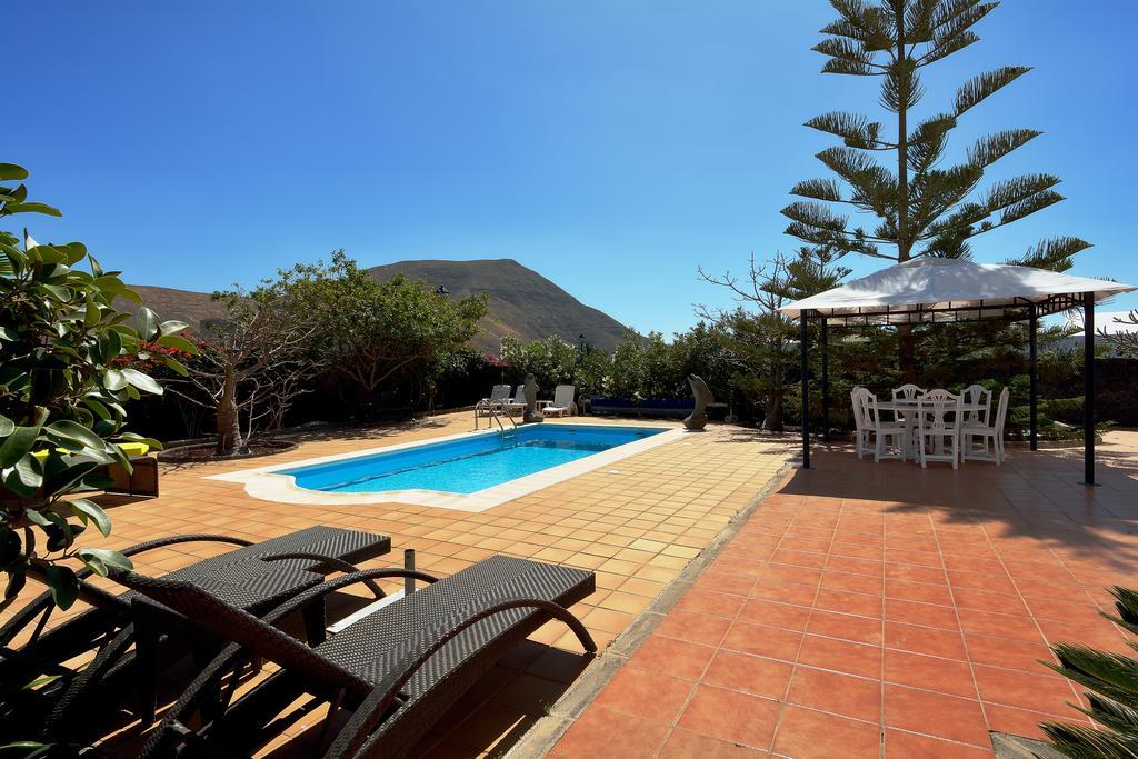 Villa Paradise Private Pool Yaiza By Pvl Exterior photo