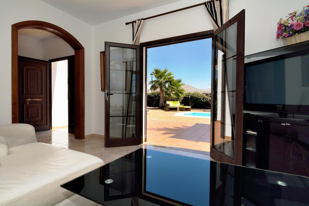 Villa Paradise Private Pool Yaiza By Pvl Exterior photo